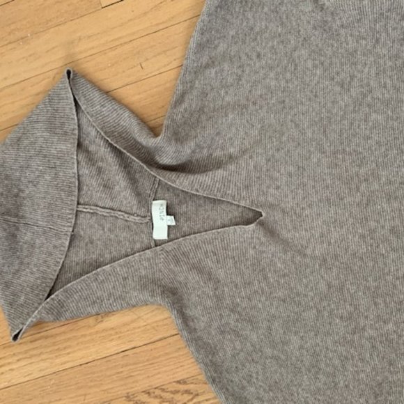 Tan lightweight sweater - Picture 2 of 4